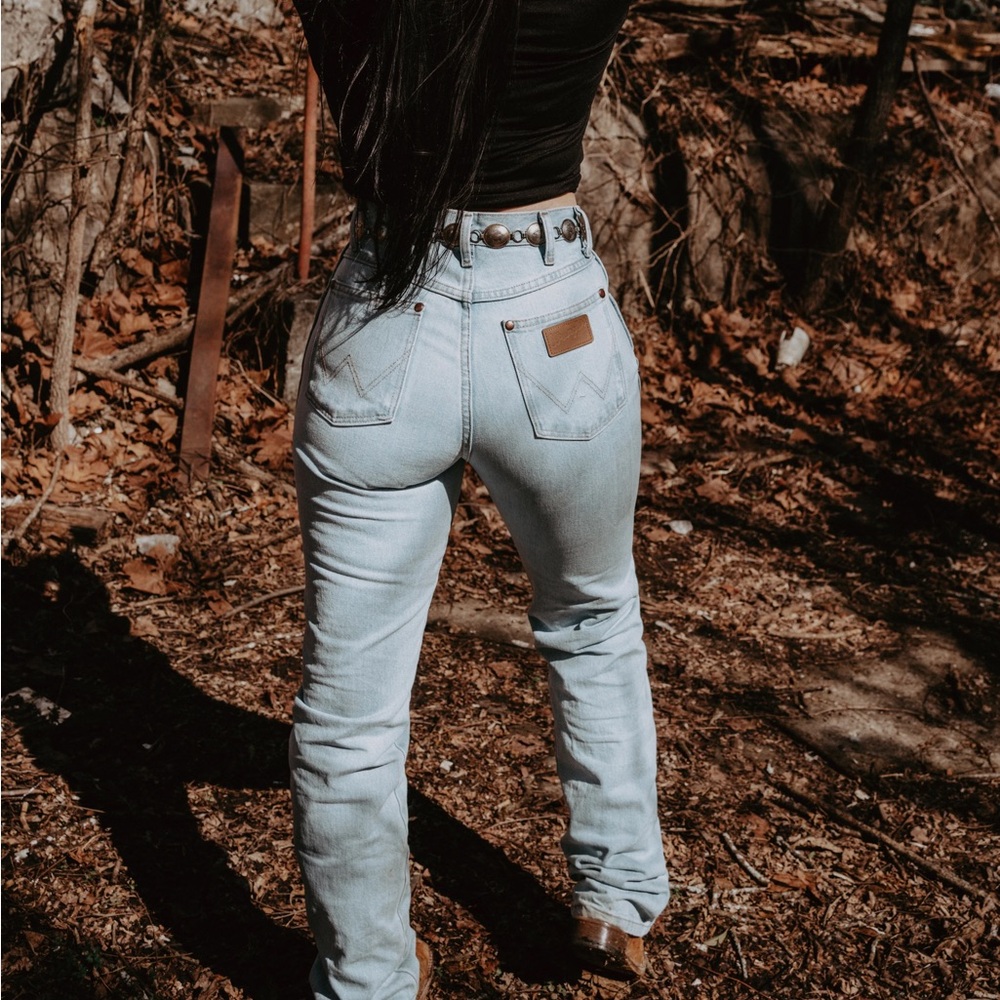 Cowboy Cut Slim Jean - Picture 11 of 14